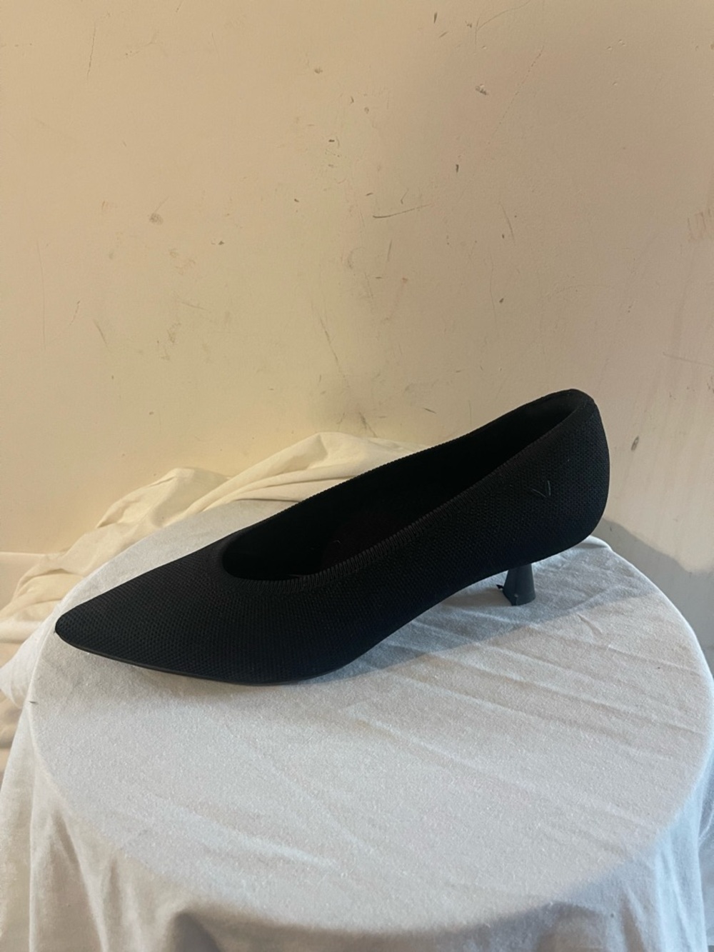 Vivaia Fabric Pointed Low-Heel Pump